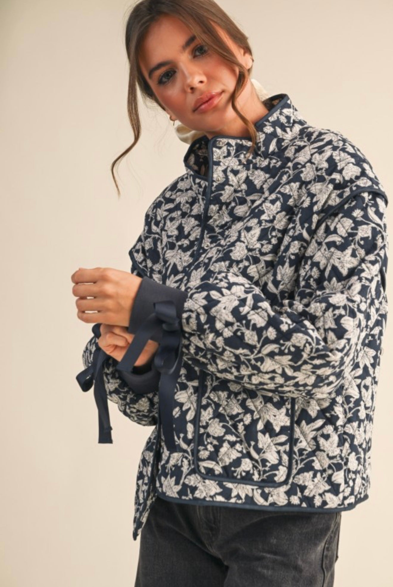 NAVY FLORAL JACKET