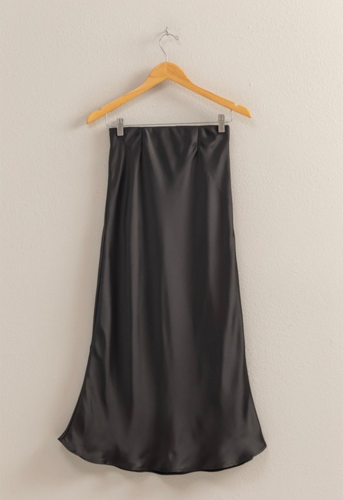 BLACK MIDI SATIN SKIRT
