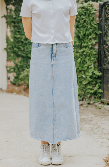 LIGHT DENIM SKIRT