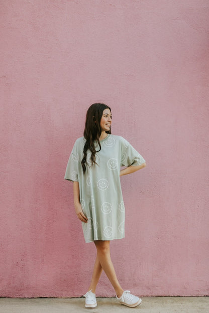 SIMPLY GREEN SMILE T-SHIRT DRESS