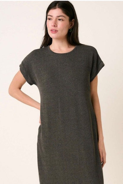 SIMPLY SIMPLE MIDI DRESS